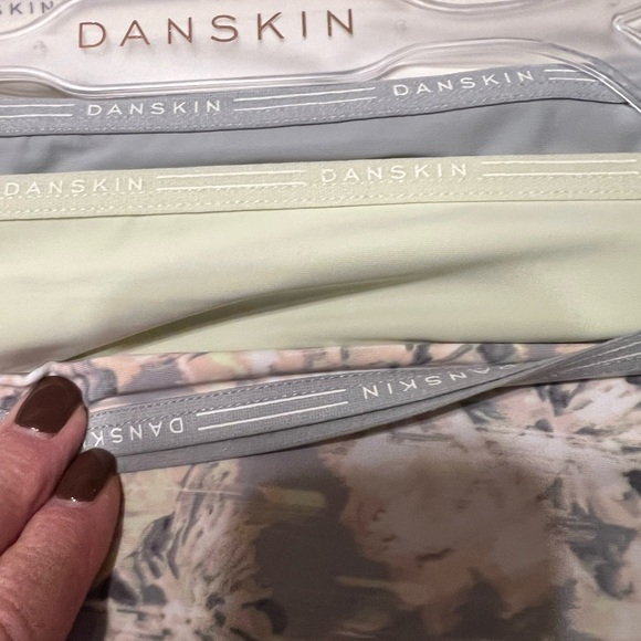Danskin-NWT-5 Pack No Show Panties - Picture 7 of 11